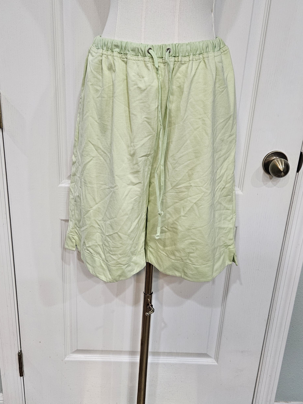 Liz Claiborne Light Green Athletic Drawstring Shorts